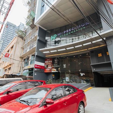 Отель Reddoorz Premium Near Ust Hospital Манила Экстерьер фото