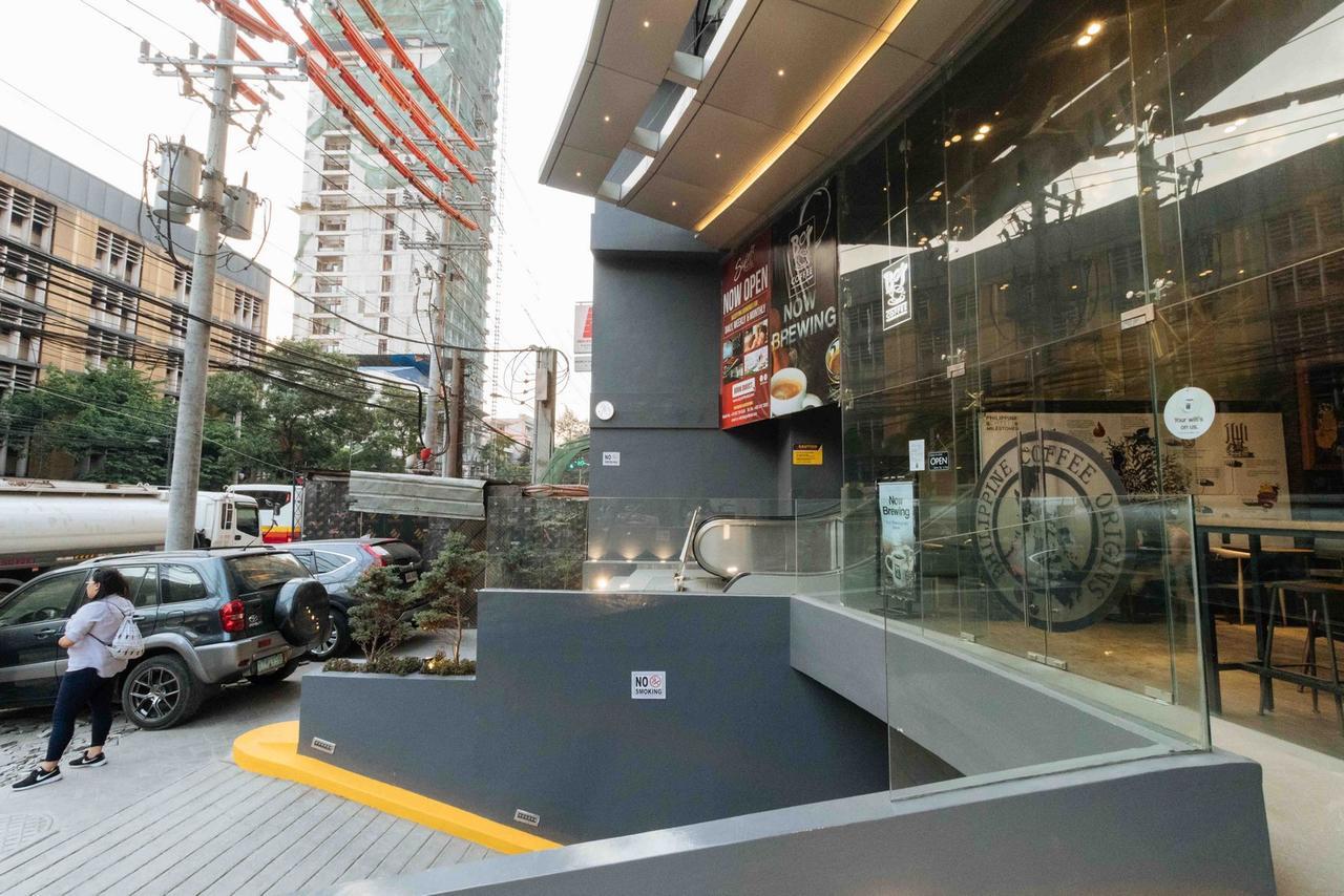 Отель Reddoorz Premium Near Ust Hospital Манила Экстерьер фото