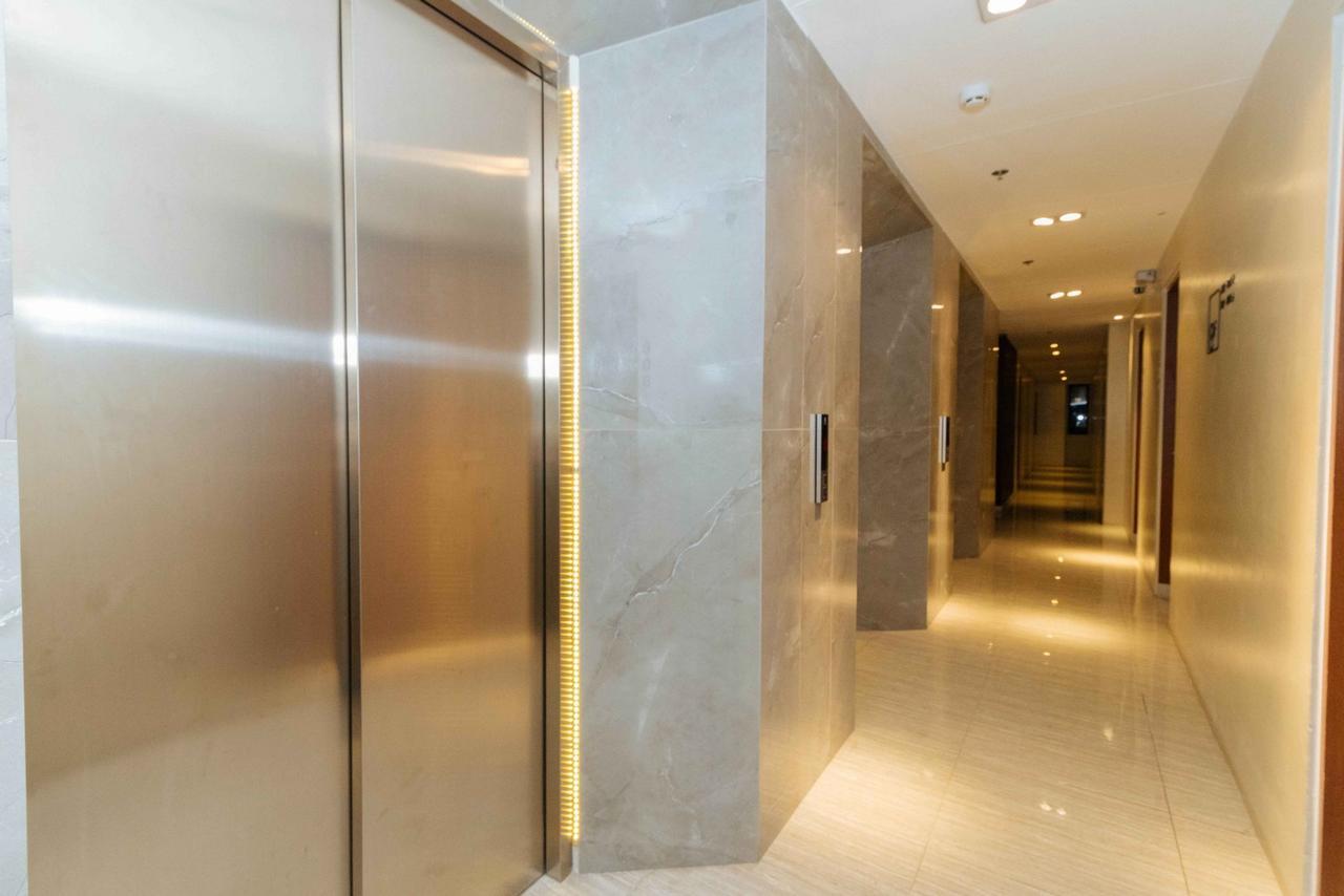 Отель Reddoorz Premium Near Ust Hospital Манила Экстерьер фото