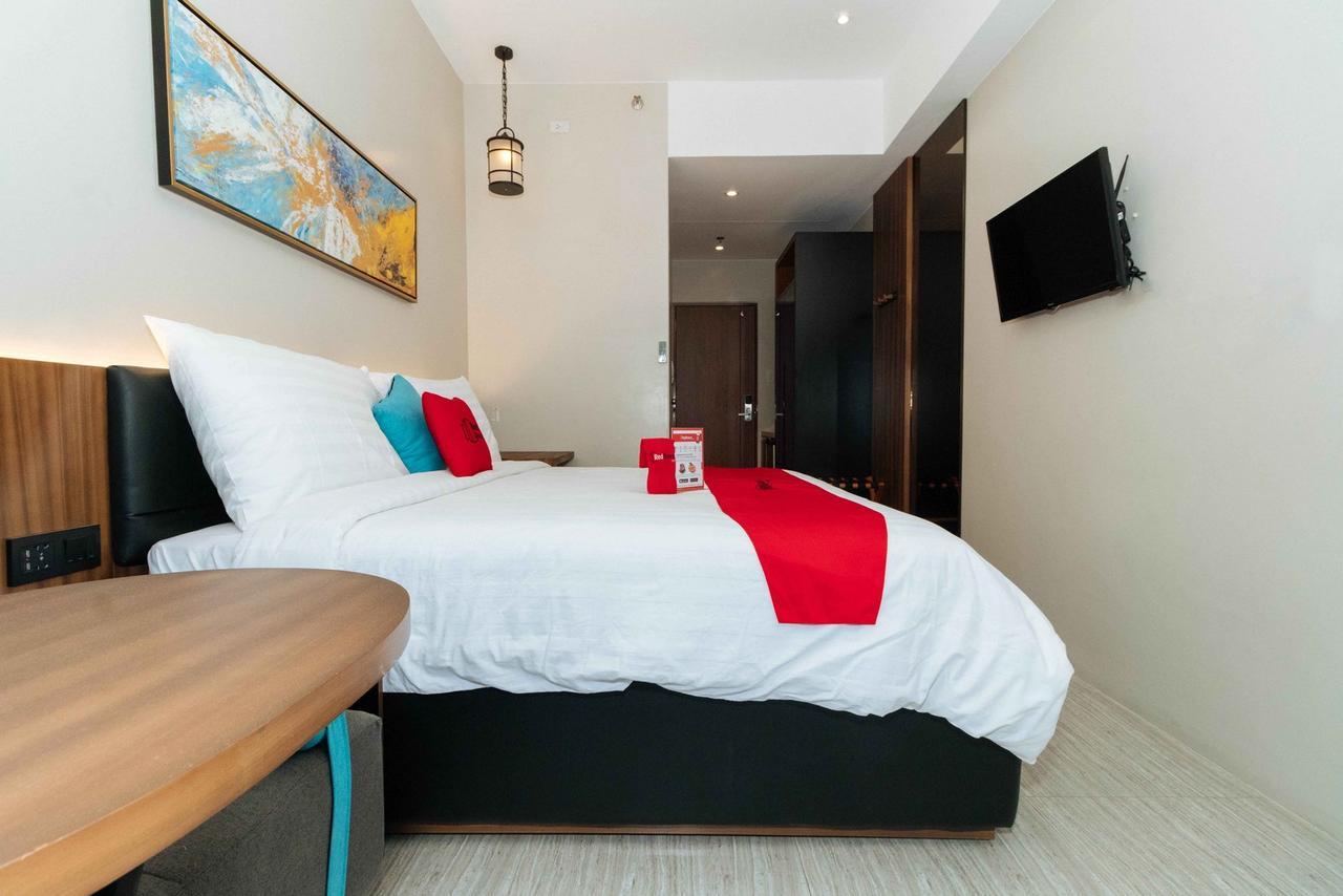 Отель Reddoorz Premium Near Ust Hospital Манила Экстерьер фото