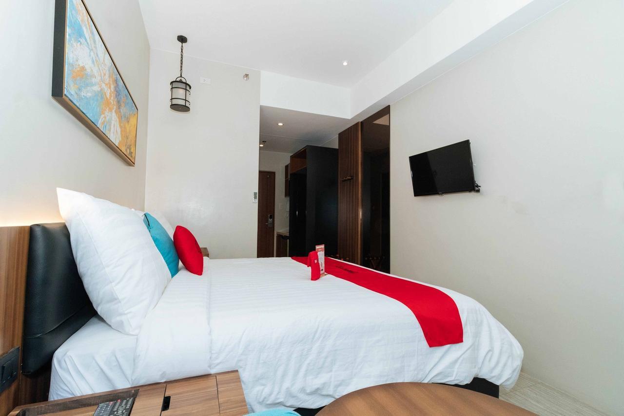Отель Reddoorz Premium Near Ust Hospital Манила Экстерьер фото