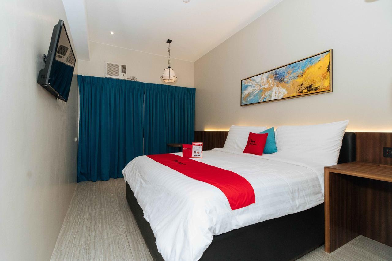 Отель Reddoorz Premium Near Ust Hospital Манила Экстерьер фото