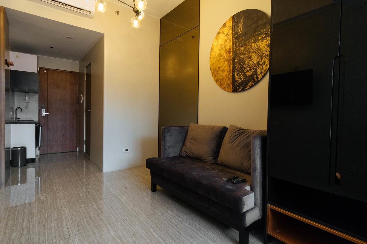 Отель Reddoorz Premium Near Ust Hospital Манила Экстерьер фото